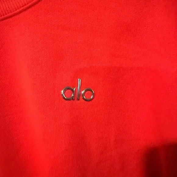ALO bright red cropped sweatshirt - Picture 2 of 5
